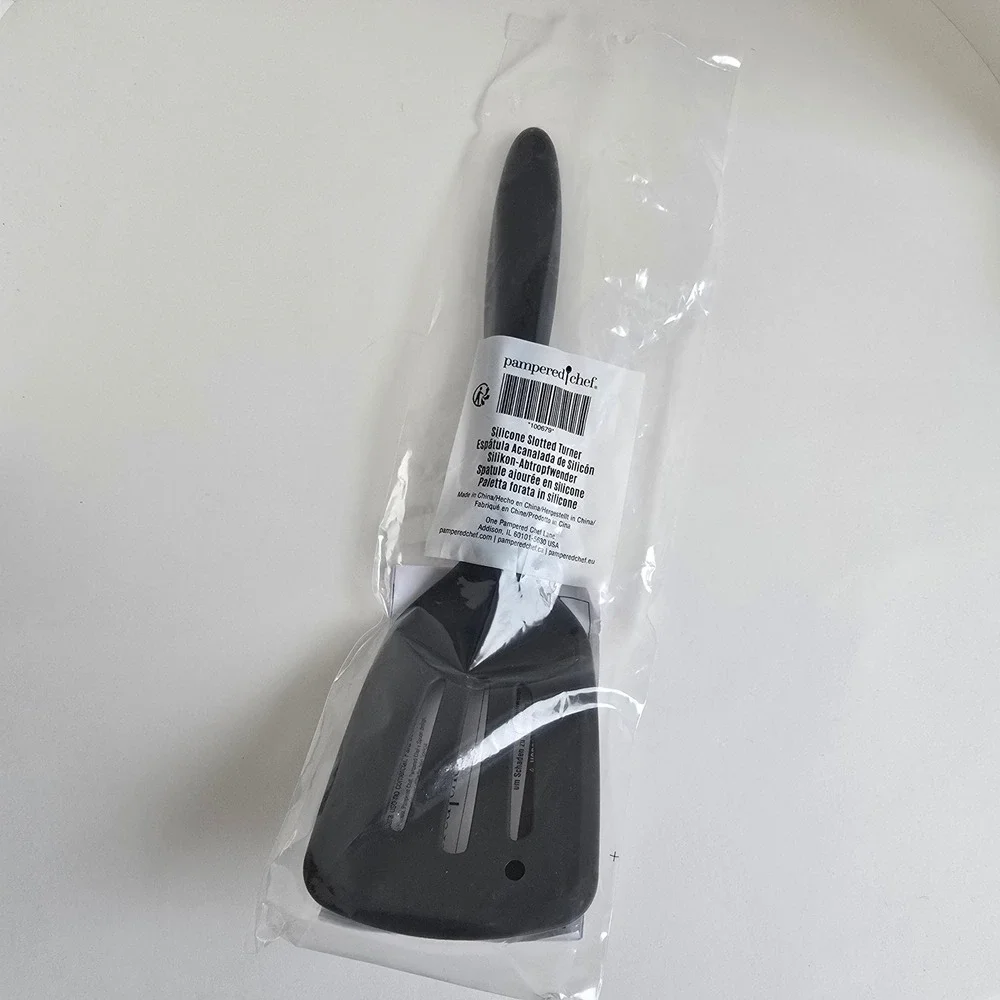 Pampered Chef Silicone Slotted Turner 100679 Spatula Black Kitchen Tool NEW
